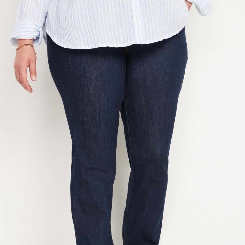 Old Navy Mid-Rise Dark Wash Bootcut Jeans